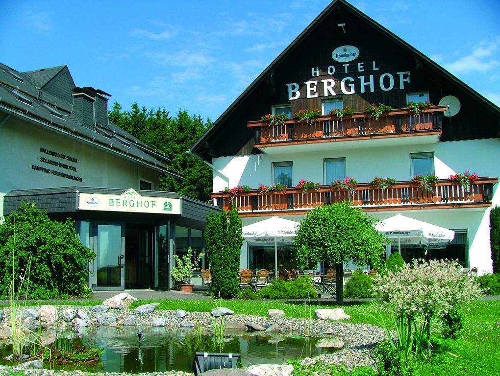 וילינגן Hotel Berghof מראה חיצוני תמונה
