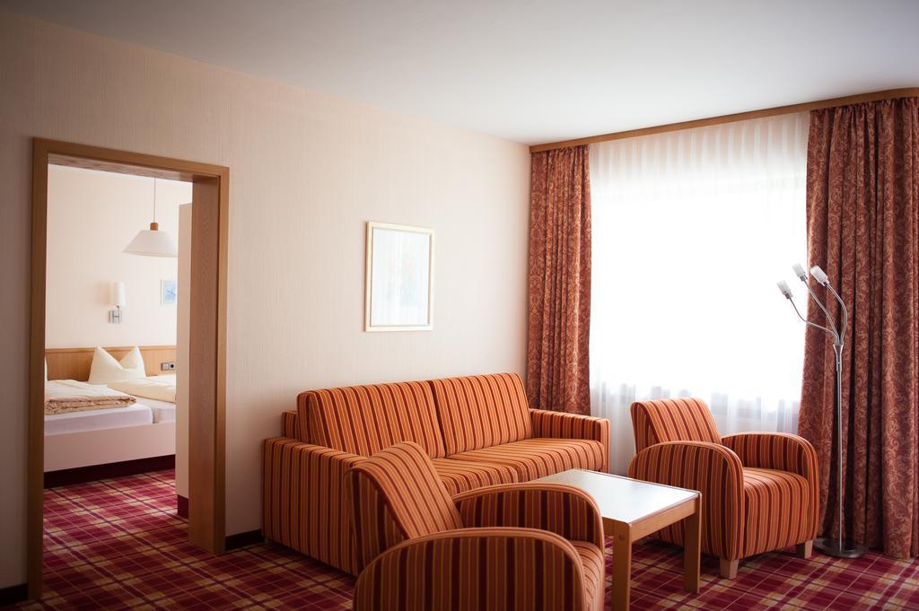 וילינגן Hotel Berghof מראה חיצוני תמונה